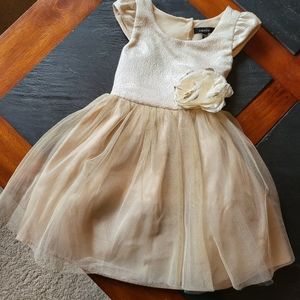 Zunie cream & tan colored dress